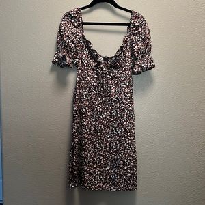 Women’s fitted floral dress